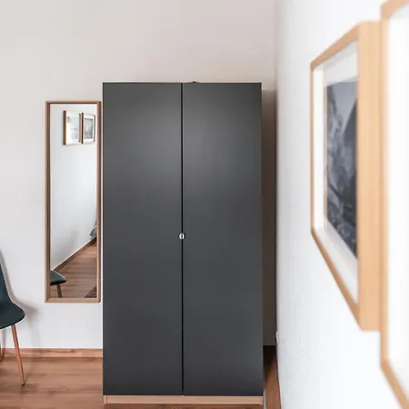 Anger17-2, Zentrales 2-zimmer-apartment In Apartment *